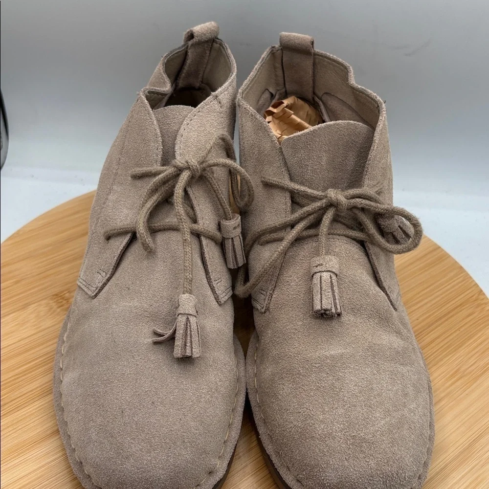 Tommy Bahama Evert Taupe Suede Desert Chukka Booties Women 9.5 Boho festival